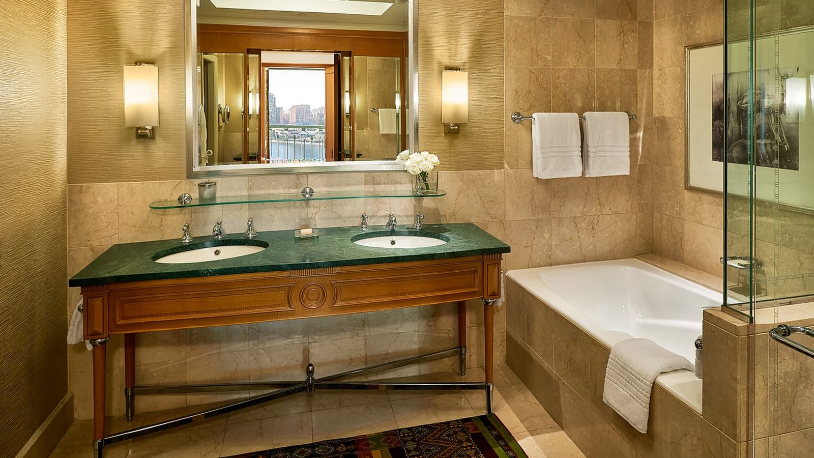 Four Seasons Cairo at Nile Plaza