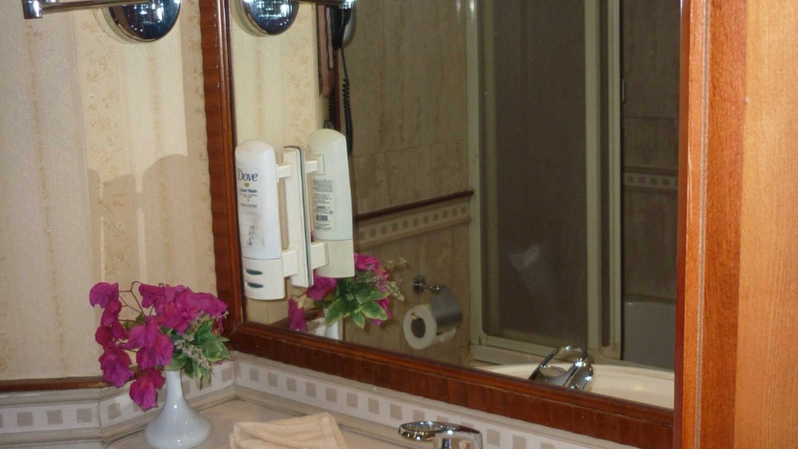 M-S QUEEN TI-YI NILE CRUISE